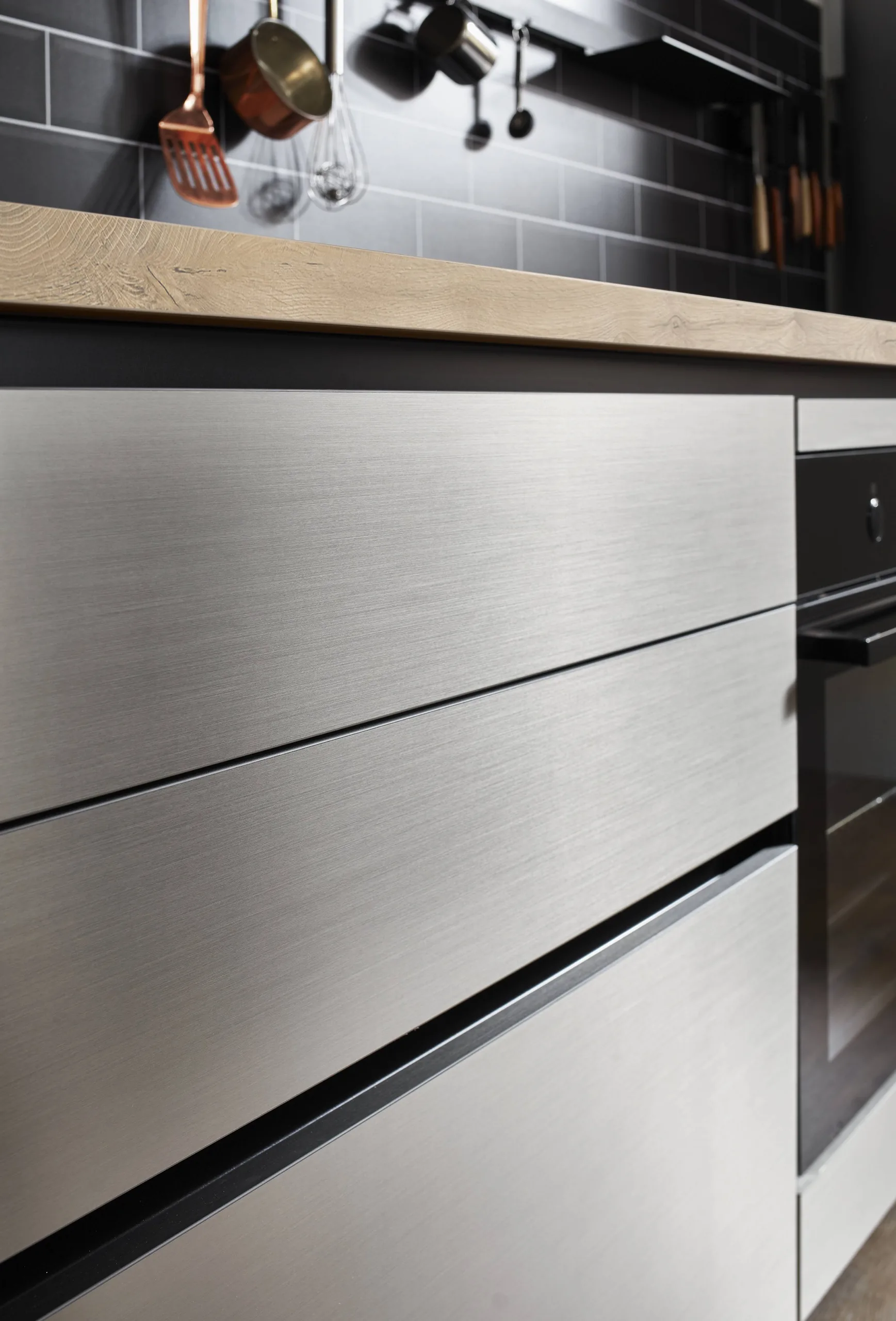 nobilia Küche Inox Stahl gebürstet Nachbildung bei SORI Studios